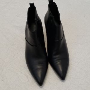 Donald Pliner Booties Black